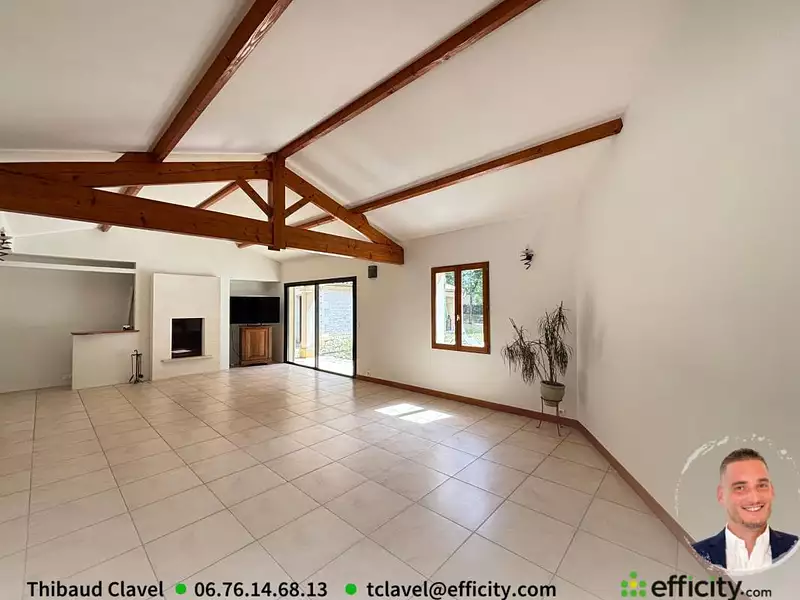 Maison, 215 m²