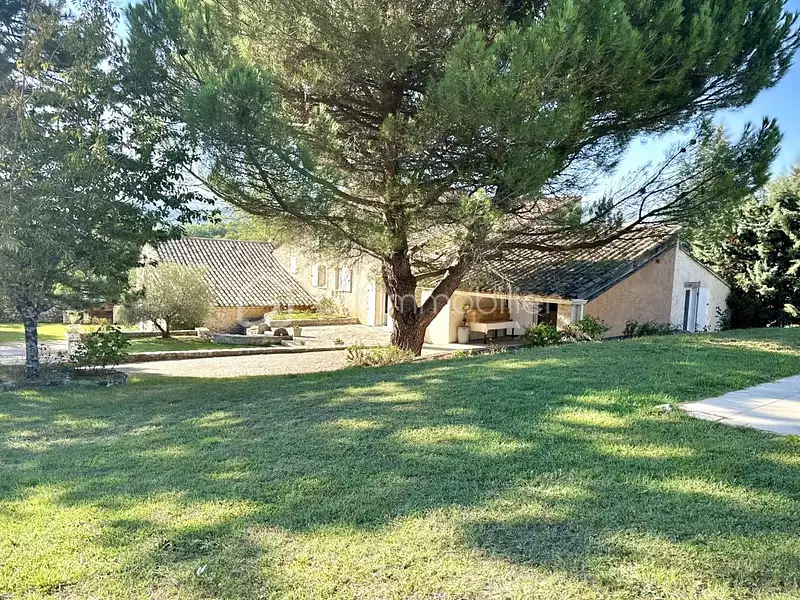 Maison, 250 m²