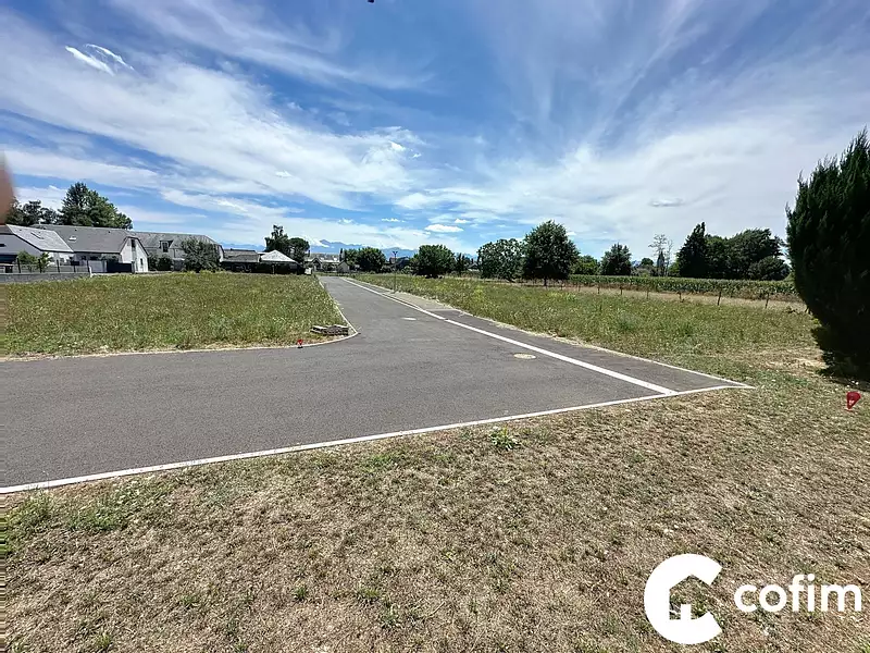 Terrain, 694 m²