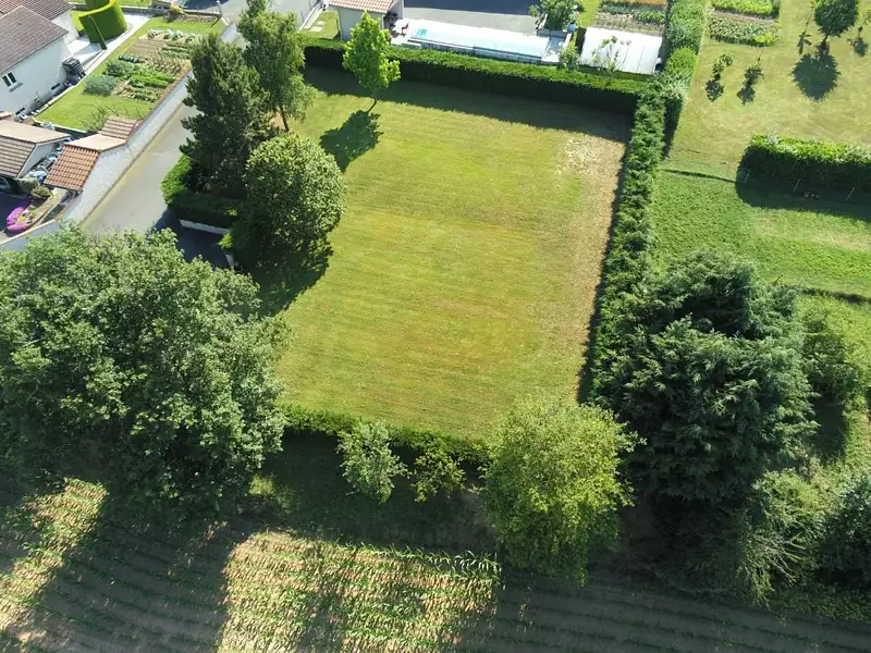 Terrain, 981 m²