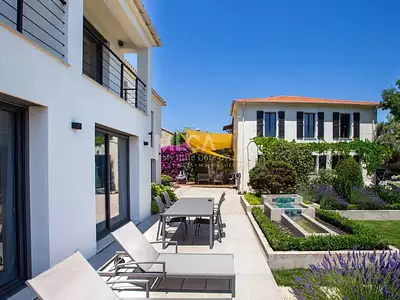 Maison, 270 m²