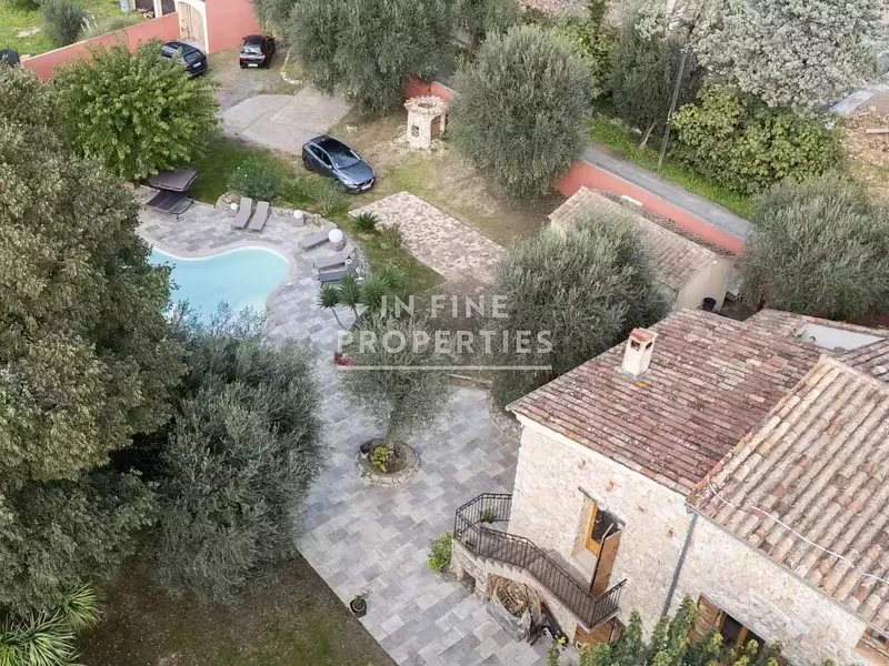 Maison, 200 m²