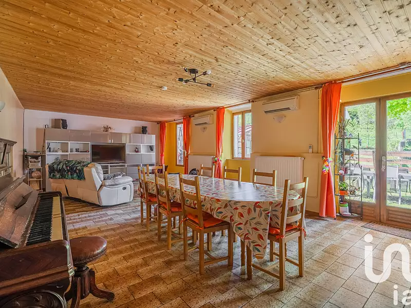 Maison, 265 m²