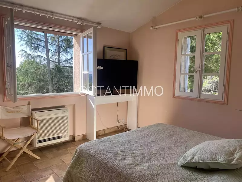 Maison, 330 m²