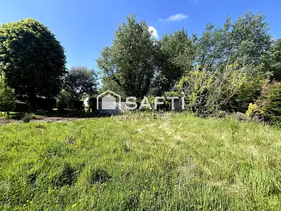Terrain, 608 m²