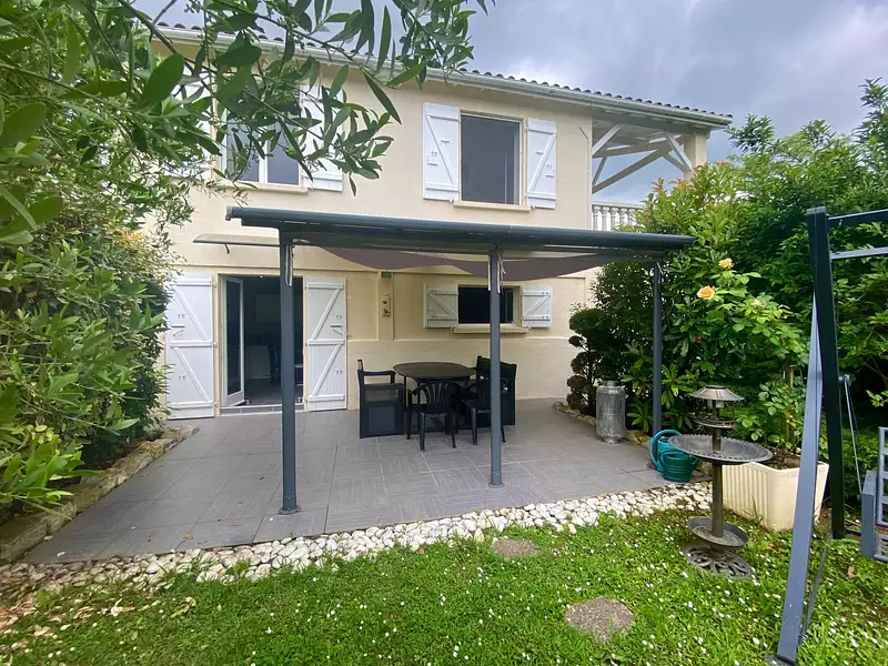 Maison, 215 m²