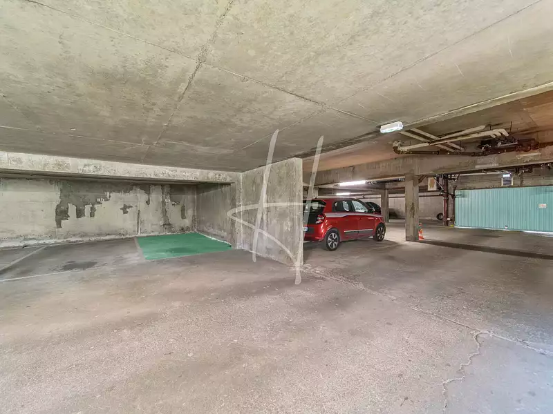 Parking, 12 m²