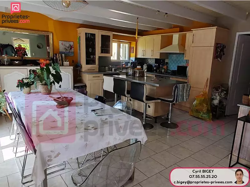 Maison, 201 m²
