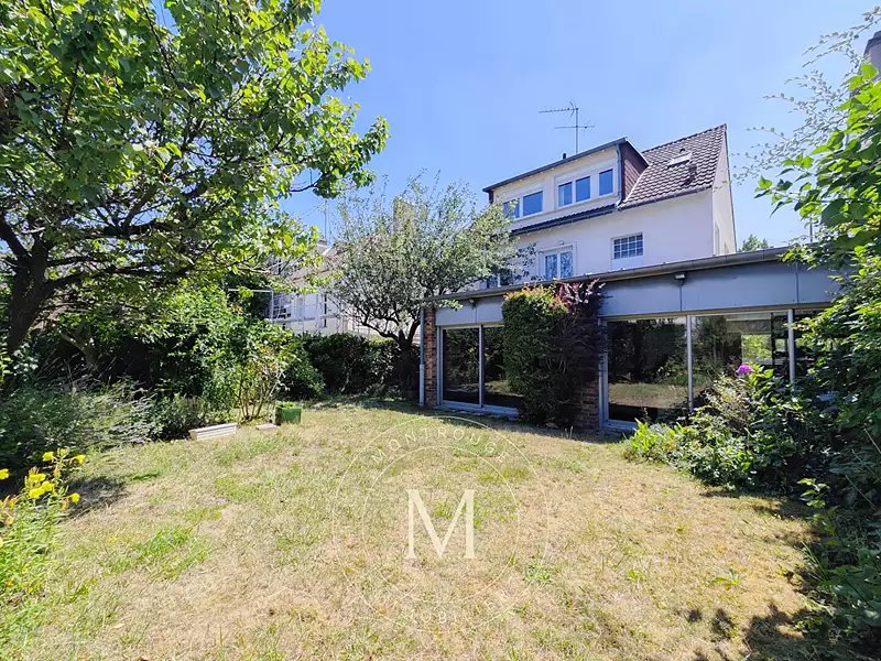 Maison, 190 m²