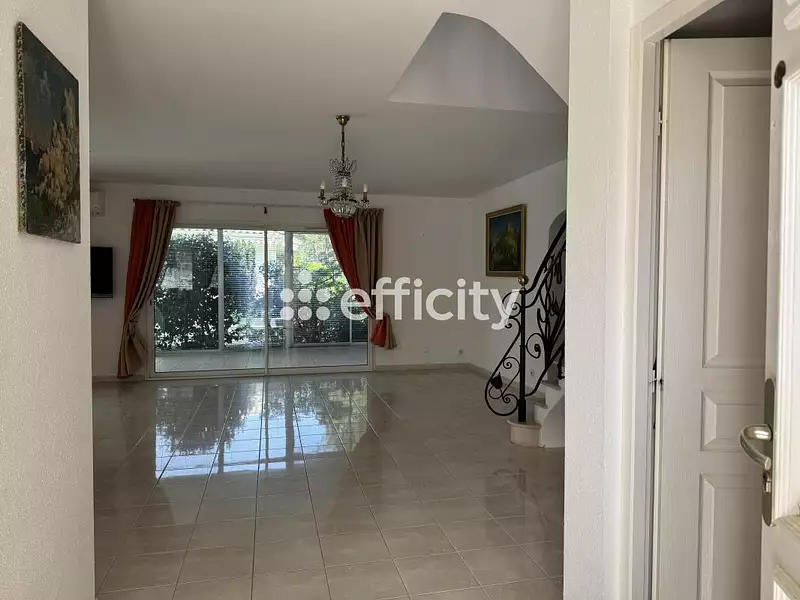 Maison, 193 m²