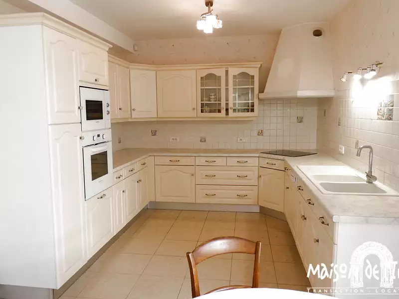 Maison, 169 m²