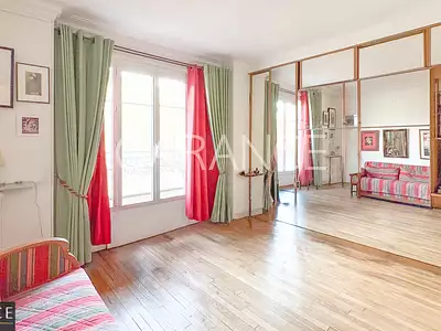 298 000 € 9 894 €/m² Appartement • 30,12 m² • 1 pièce Paris 12ème (75012)