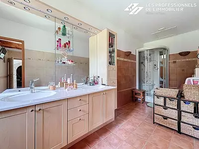 Maison, 176 m²