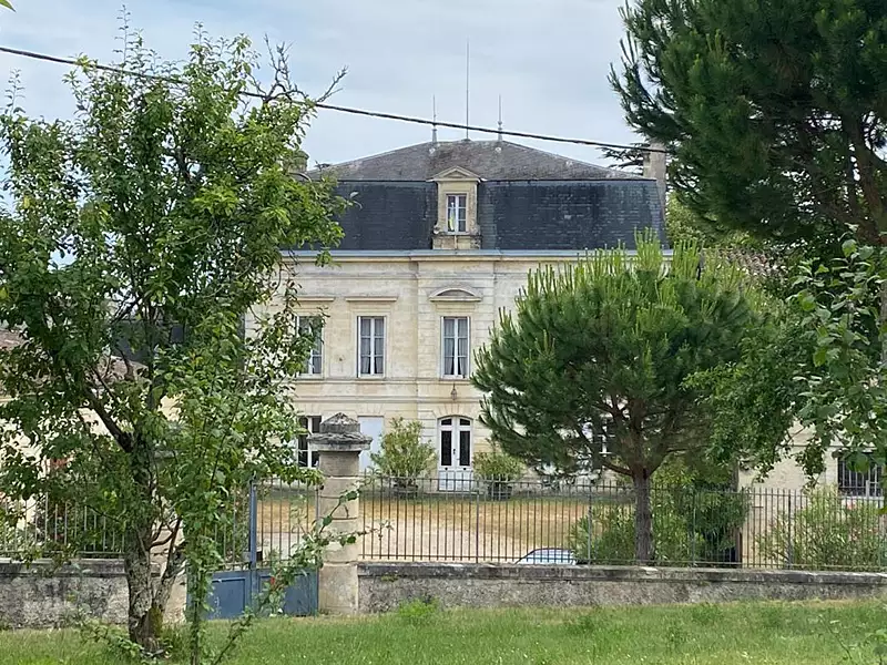Maison, 2 500 m²