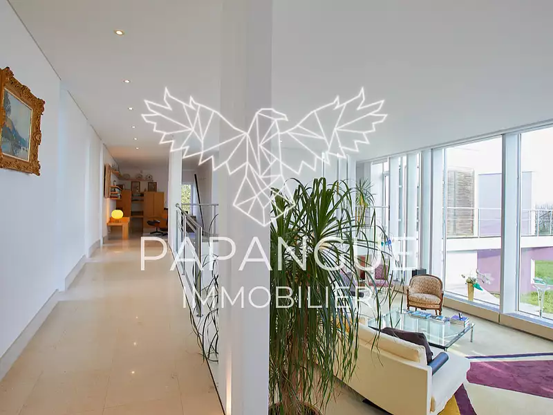 Maison, 248 m²