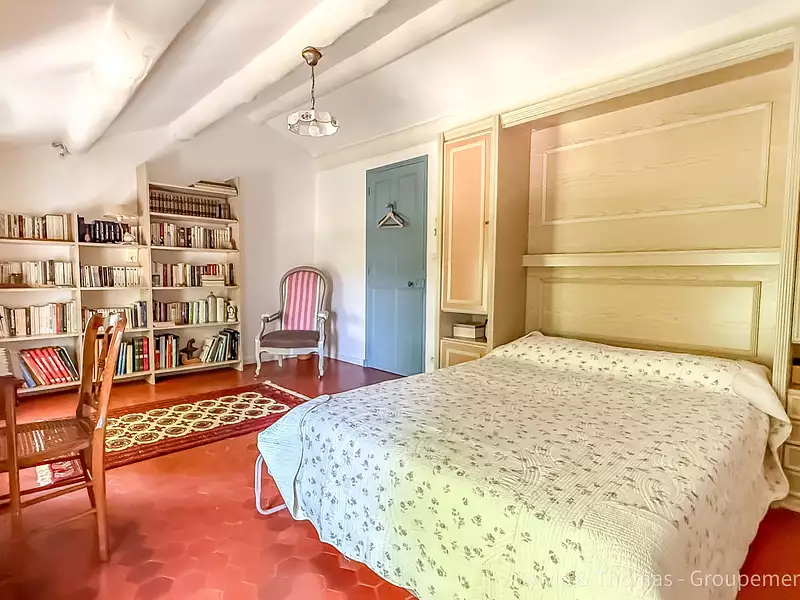 Maison, 326,6 m²