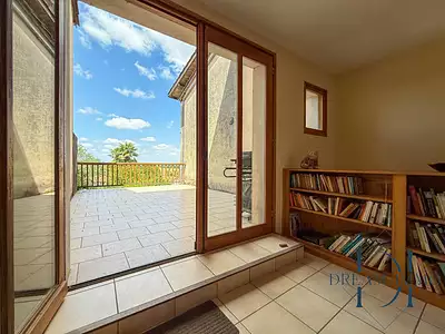 Maison, 240 m²