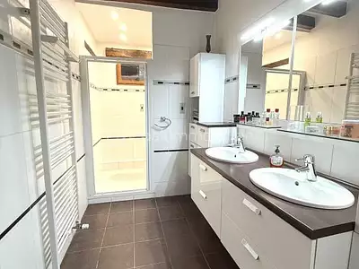 Maison, 185 m²