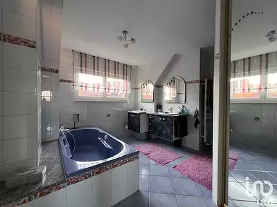 Maison, 163 m²