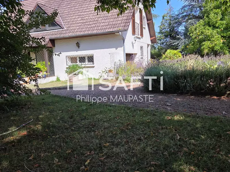 Maison, 180 m²