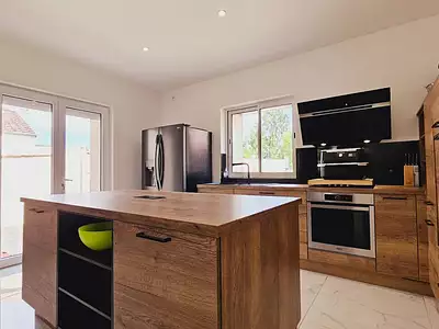 Maison, 180 m²
