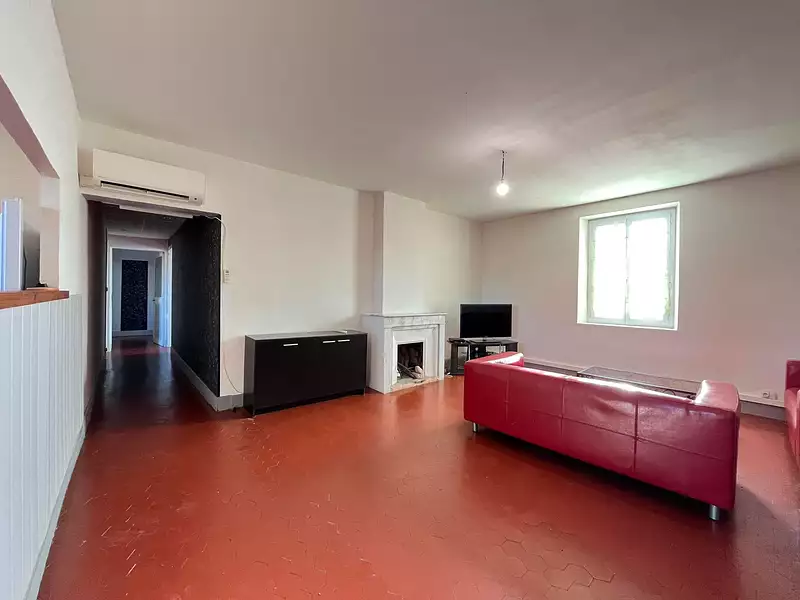 Immeuble, 240 m²
