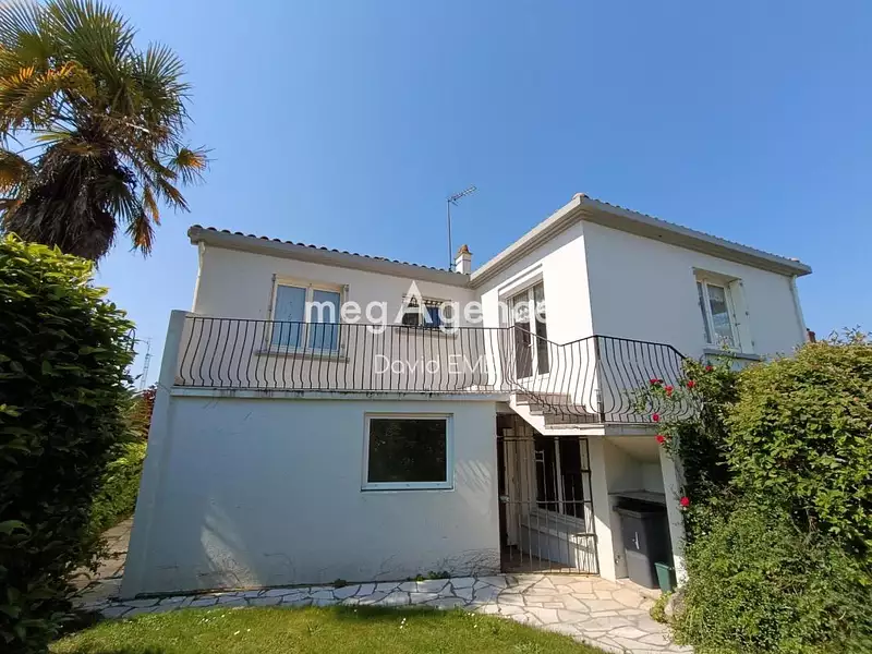 Maison, 151 m²