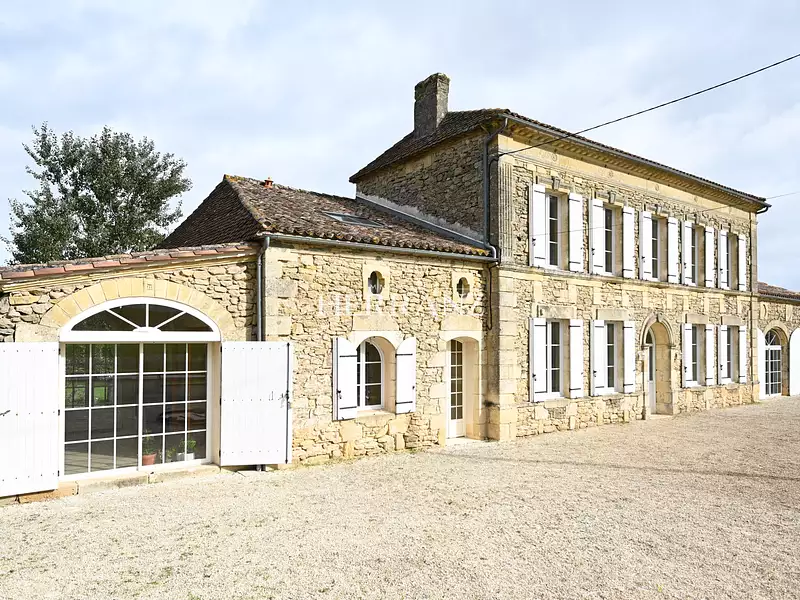 Maison, 260 m²