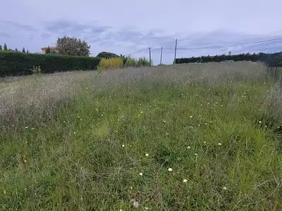 Terrain, 900 m²