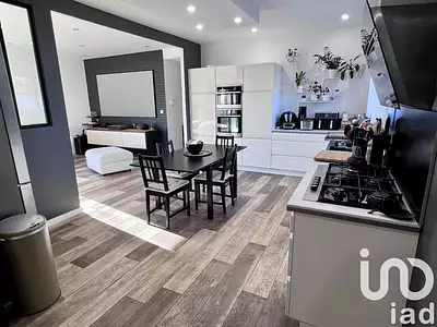 Maison, 157 m²
