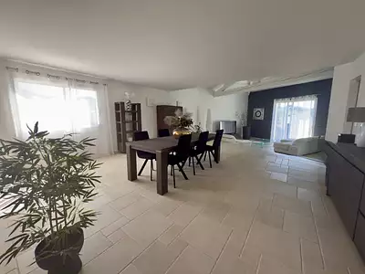 Maison, 335 m²
