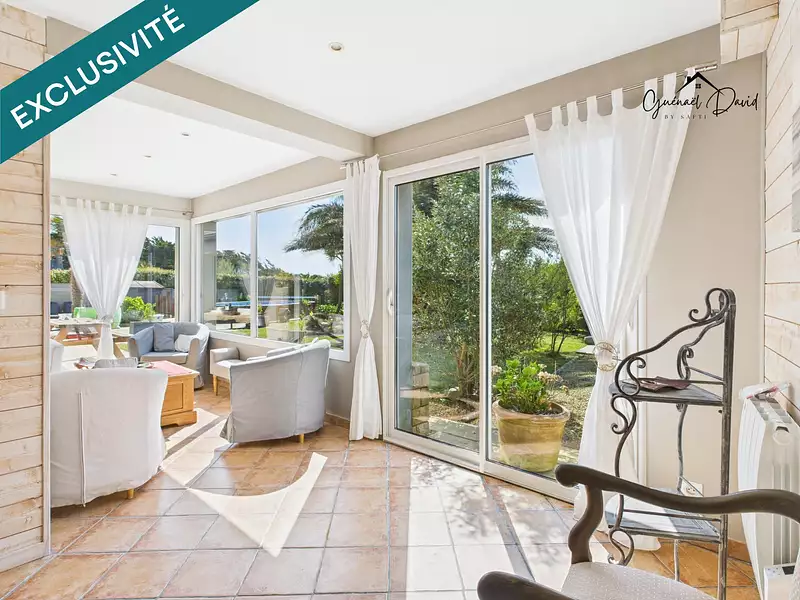 Maison, 214 m²