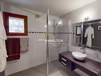 Maison, 211 m²