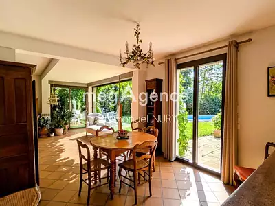 Maison, 168 m²