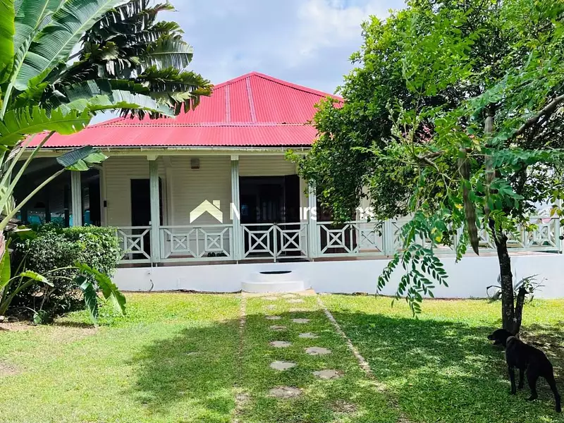 Maison, 160 m²