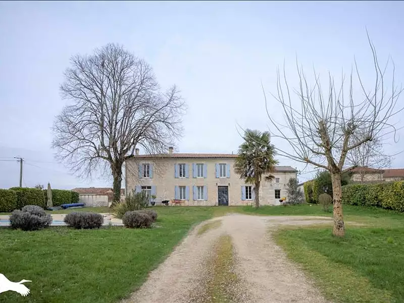 Maison, 320 m²