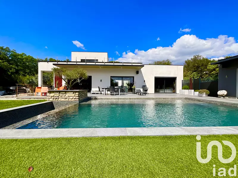 Maison, 218 m²
