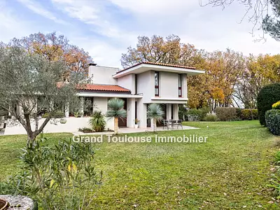 Maison, 240 m²