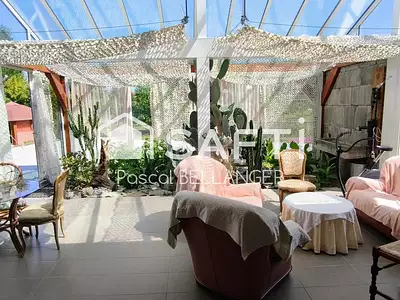 Maison, 168 m²