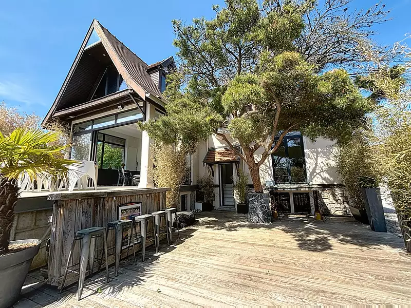 Maison, 285 m²