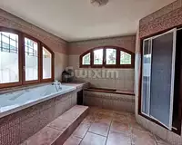 Maison, 305 m²