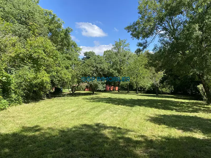 Terrain, 1 680 m²