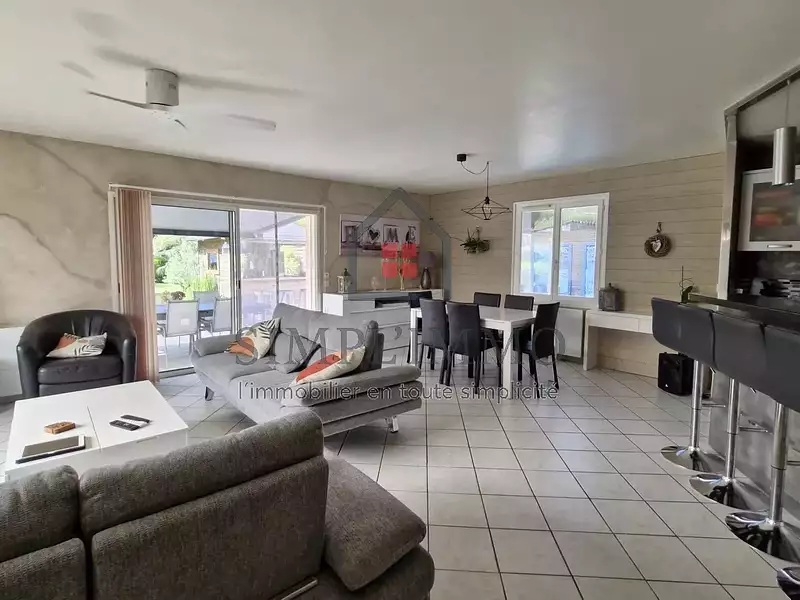 Maison, 165 m²