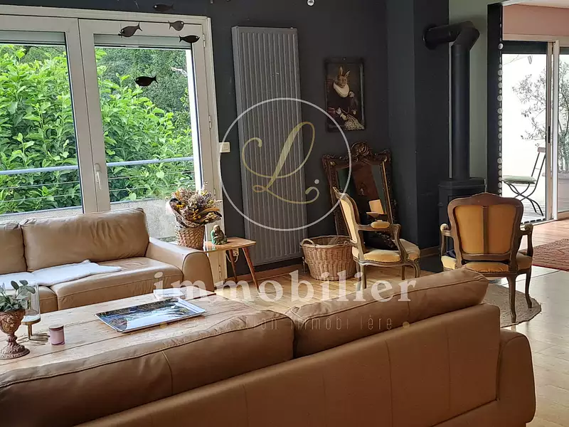 Maison, 245 m²