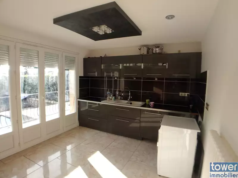 Maison, 220 m²