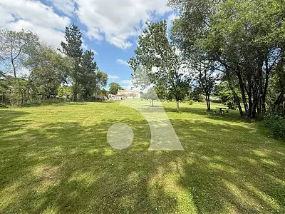 Terrain, 1 735 m²