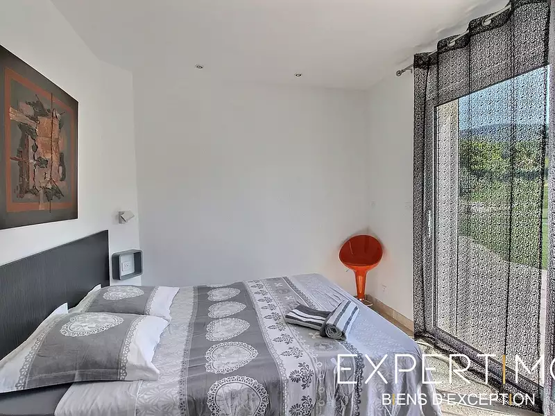 Maison, 220 m²