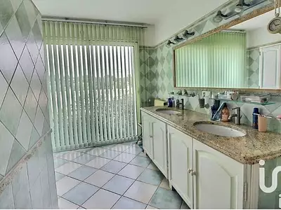 Maison, 167 m²