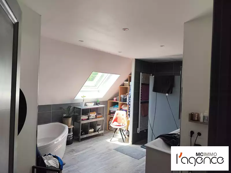 Maison, 195 m²