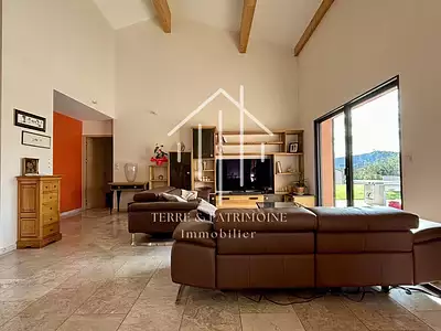 Maison, 176 m²